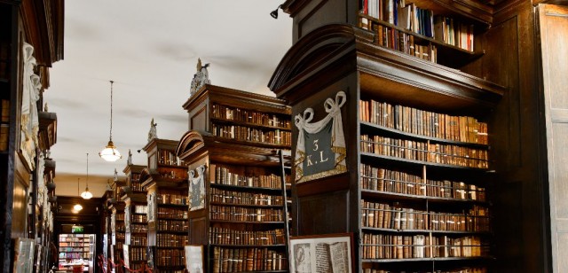 Marshs-Library-51-640x308