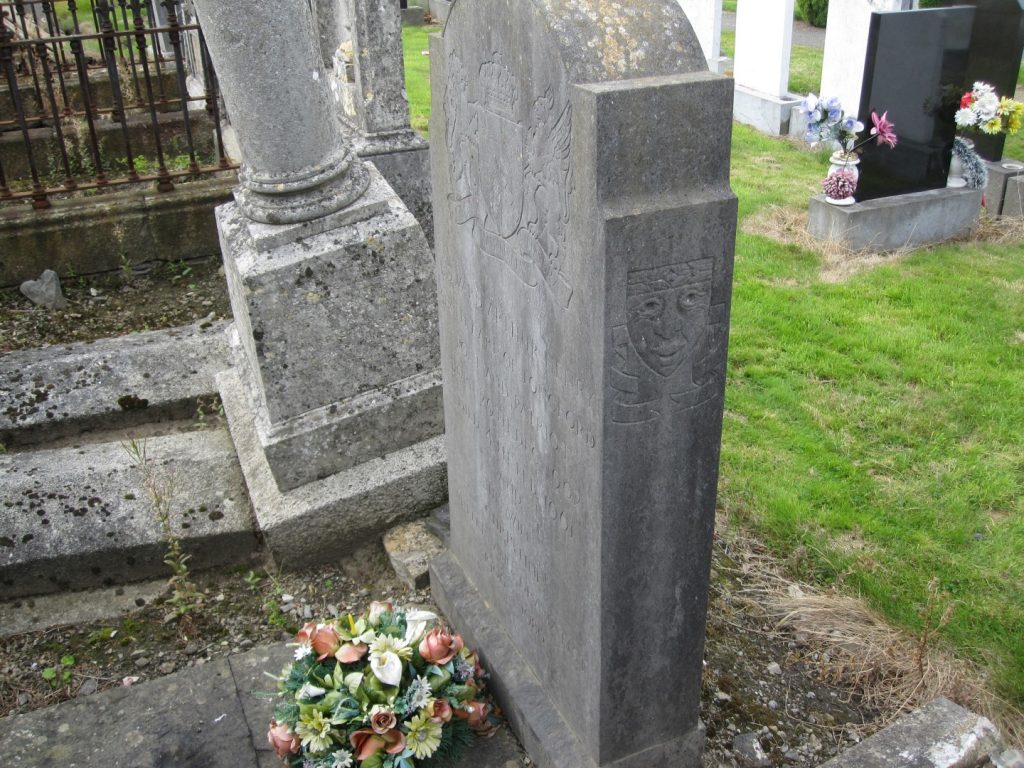 Photo of the grave of Christine and Edward Longford